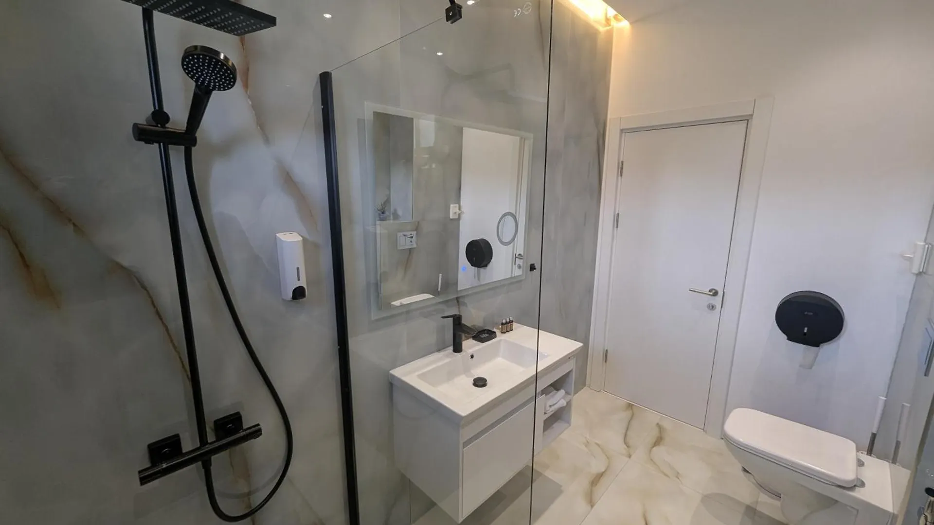 Apartment Zenith Dm 2 Otopeni Airport & Therme