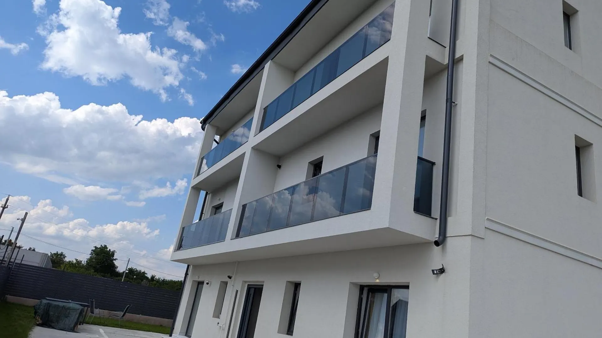 Apartment Zenith Dm 2 Otopeni Airport & Therme