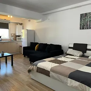 Apartment Tranzzzit Airport, Otopeni