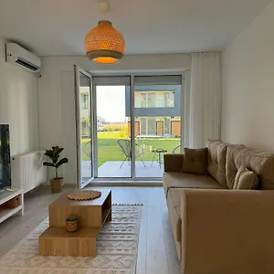 Apartment Libertatii Gardens Poolside Airport&therme, Otopeni